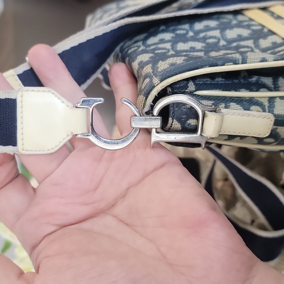Authentic Dior crossbody bag - Picture 3 of 14